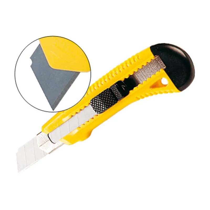 Q-Connect cuter 68BC con protector